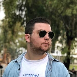 Meet your Posher, Louis